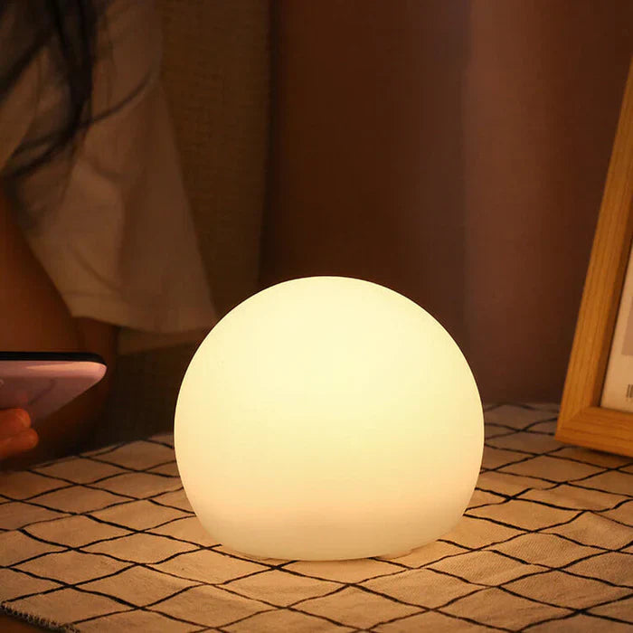 GeoLys LED bordlampe – Geometrisk design med fjernkontroll