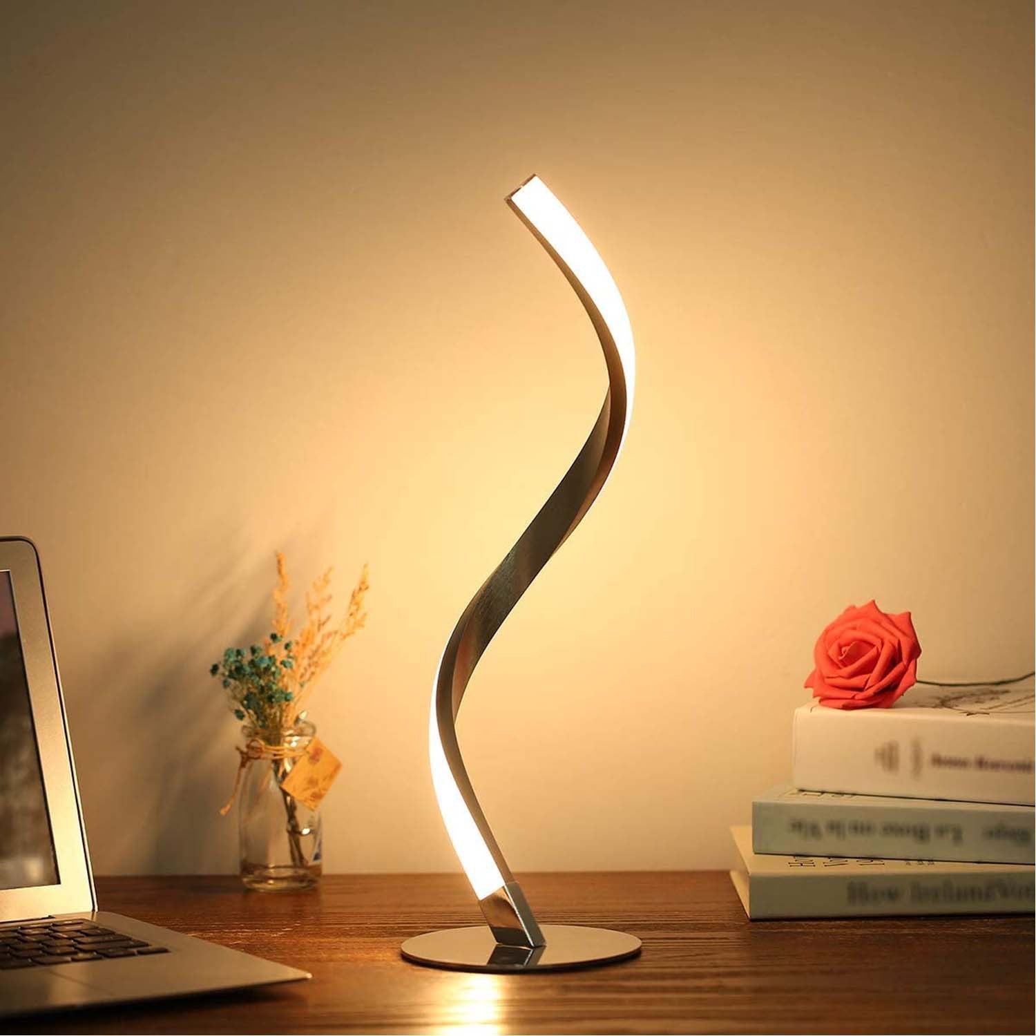 LumiSwivel - Moderne LED-bordlampe med dreibart design