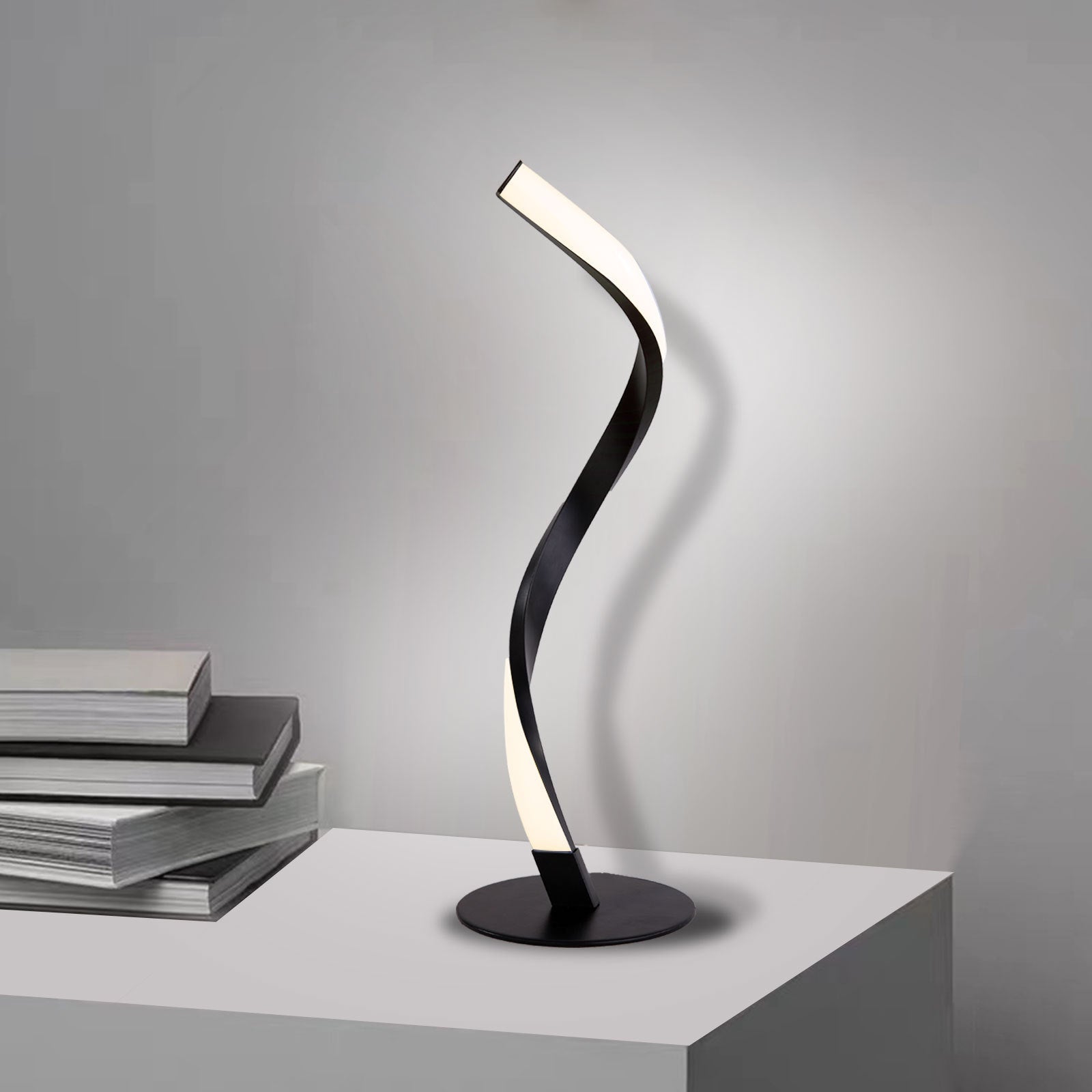LumiSwivel - Moderne LED-bordlampe med dreibart design