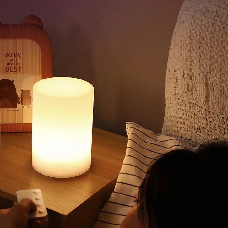 GeoLys LED bordlampe – Geometrisk design med fjernkontroll