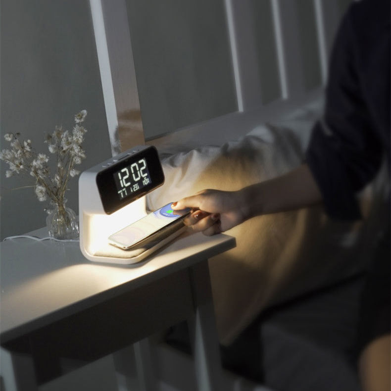GlowTime LED-vekkerklokke med digitalt display og trådløs hurtiglading