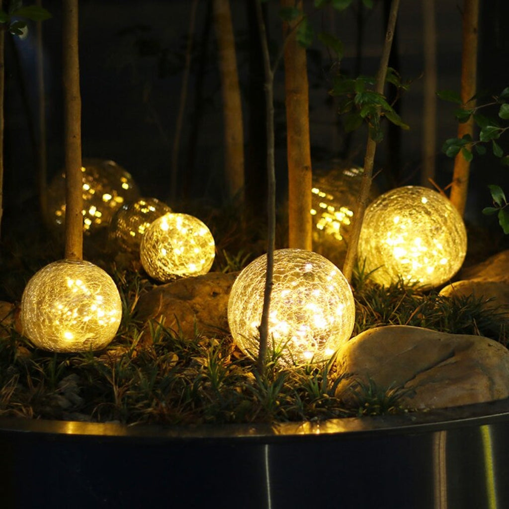 GlowGlobe - Solar Strikket Glass Lampe med Ground Stake