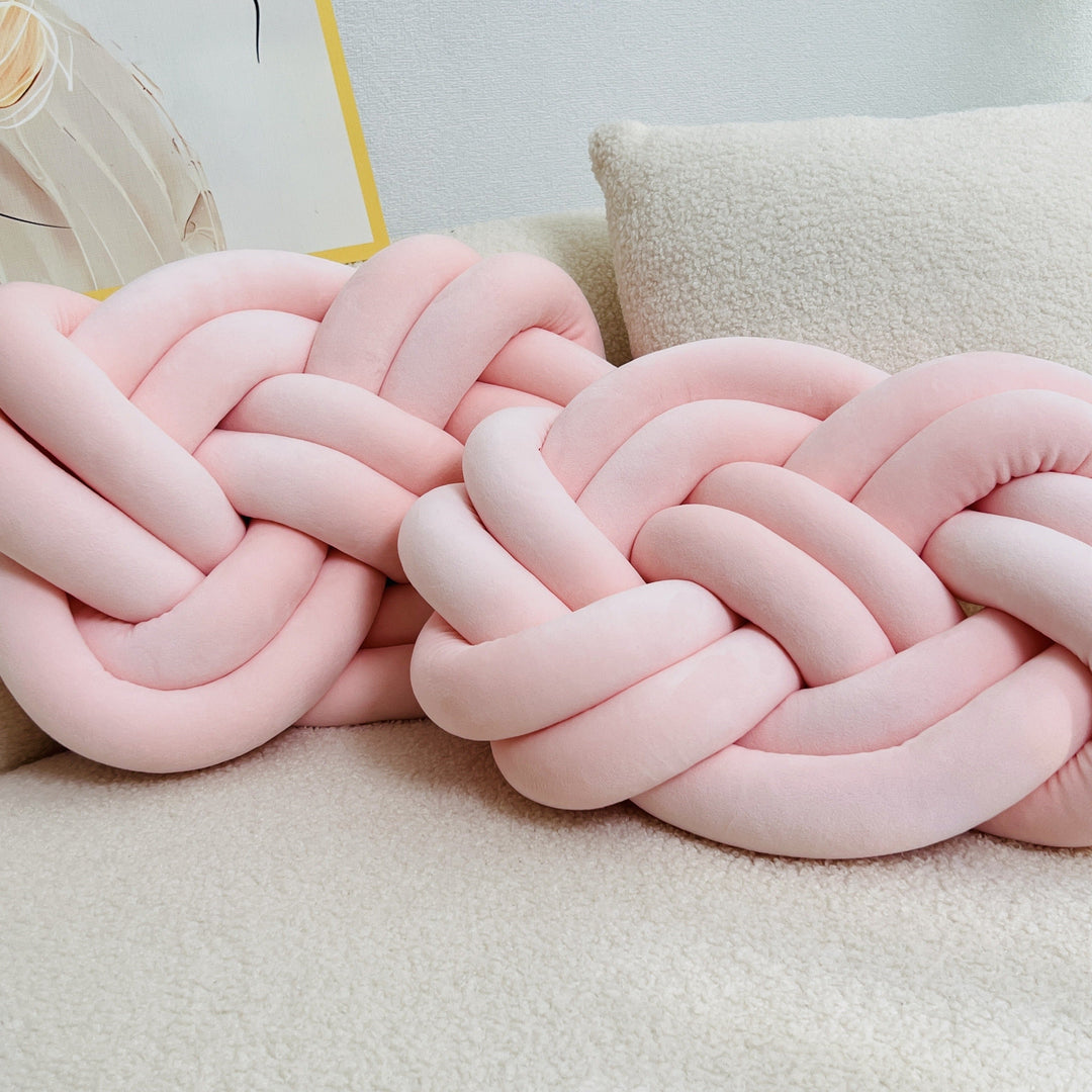 CozyPlush sett med 2 plysj pynteputer – myk eleganse for hjemmet ditt