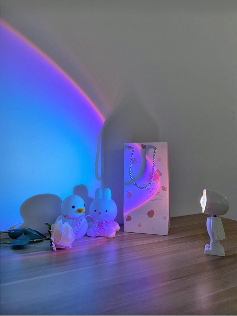 CosmoGlow Astronaut LED-bordlampe – Skap en magisk kosmisk stemning