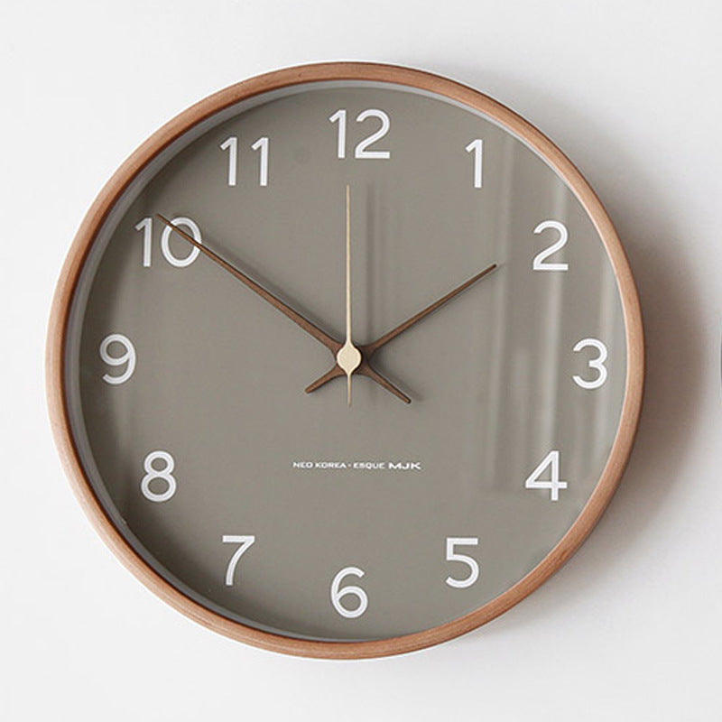 TimberClassic Elegant treveggklokke – klassisk og moderne touch