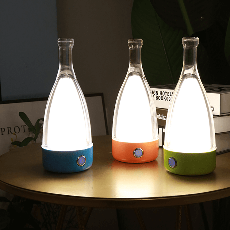 LuminaBottle - Berøringsstyrt flaskeformet bordlampe med USB-lader