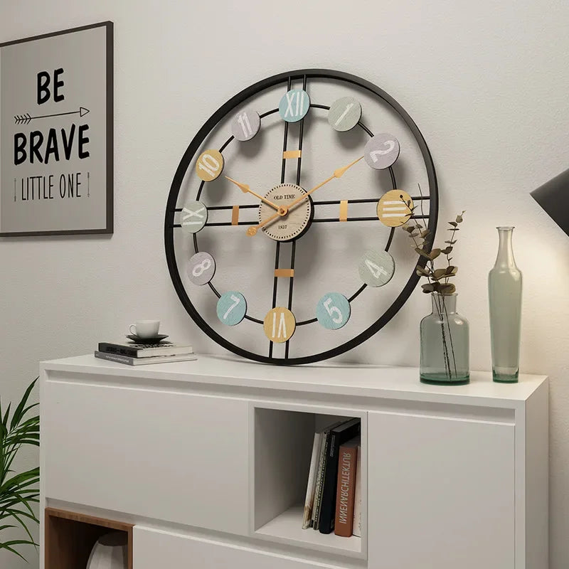 VintageTime Elegant veggklokke – Klassisk design med lydløs mekanisme