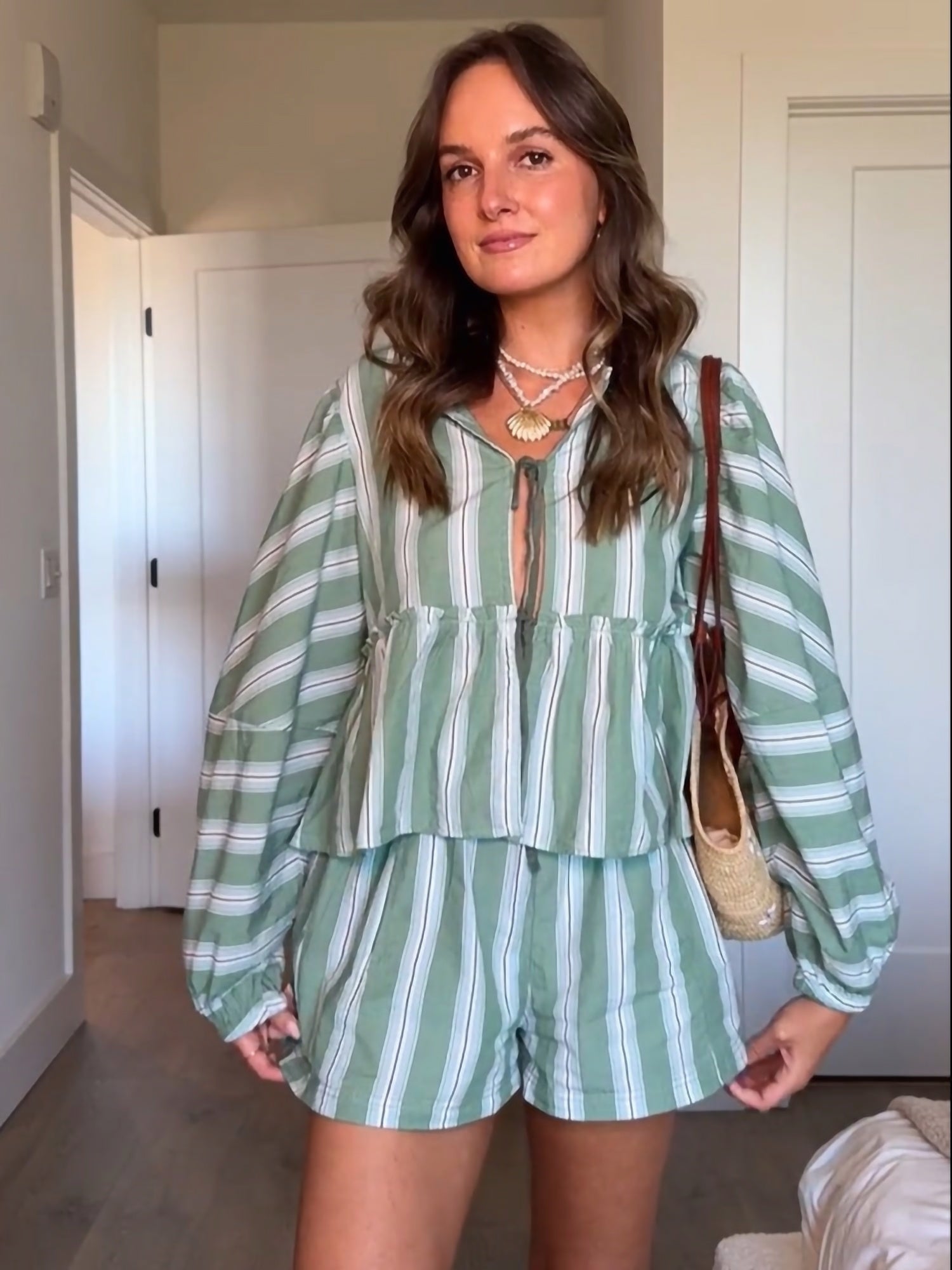Isabella Stilig sommersett – feminint og elegant todelt antrekk