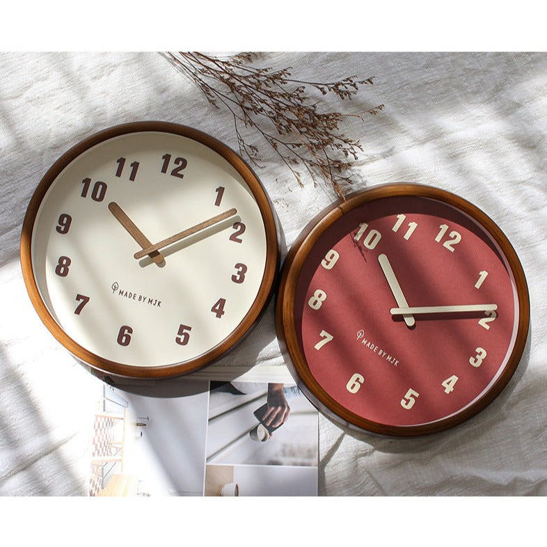 TimelessDuo - Sett med to minimalistiske veggklokker i tre