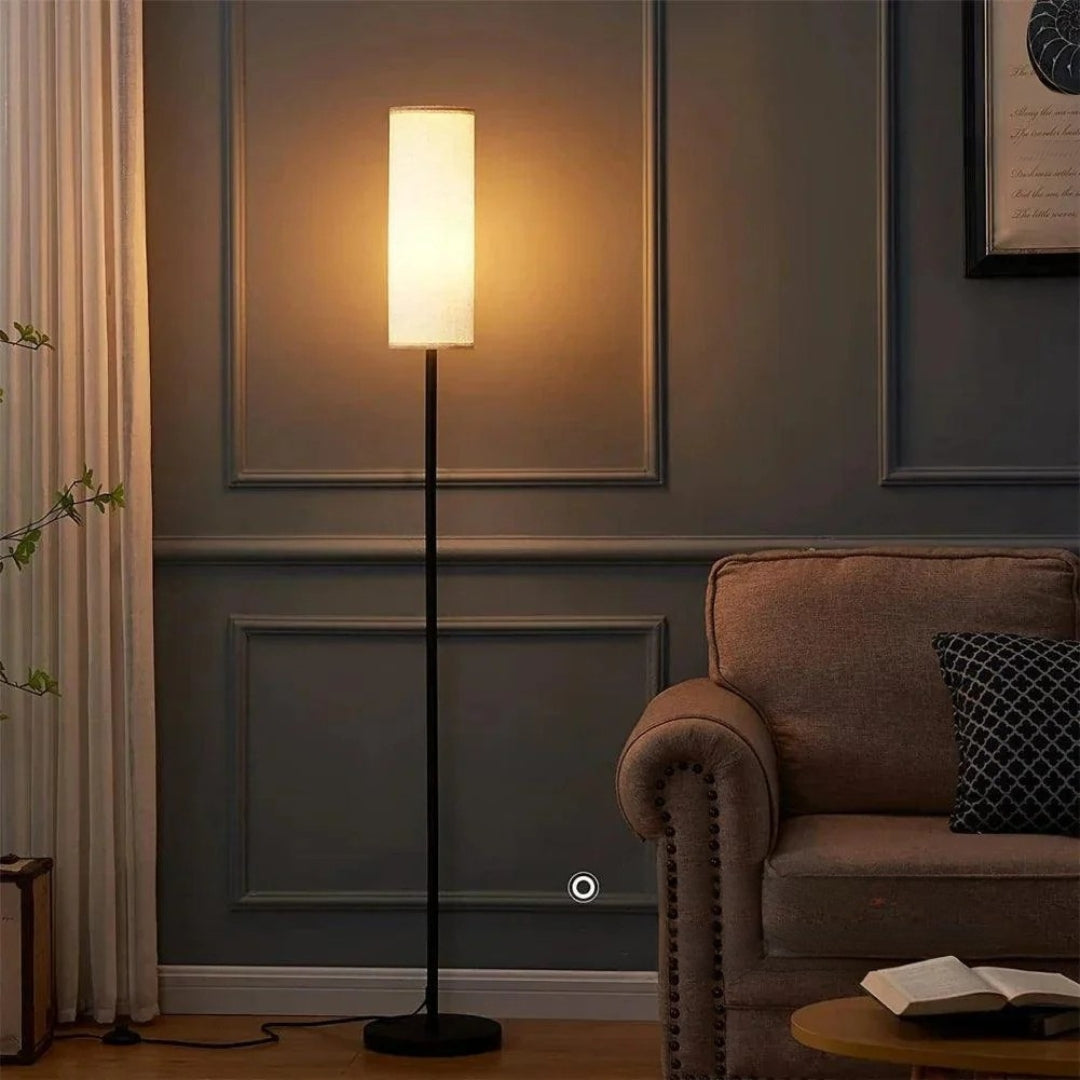 LumiCyl – Moderne gulvlampe med sylindrisk stoffskjerm
