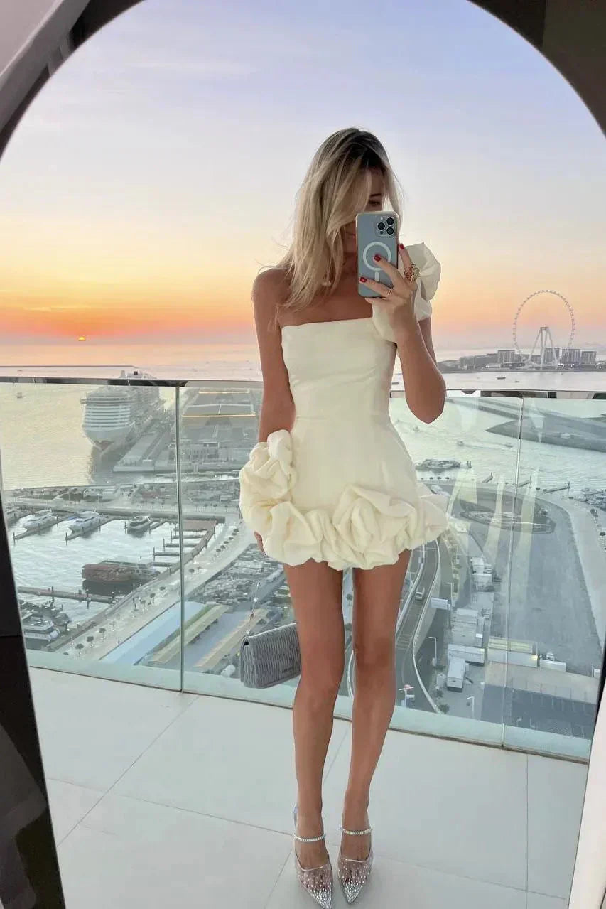 Alina ermeløs knelang kjole