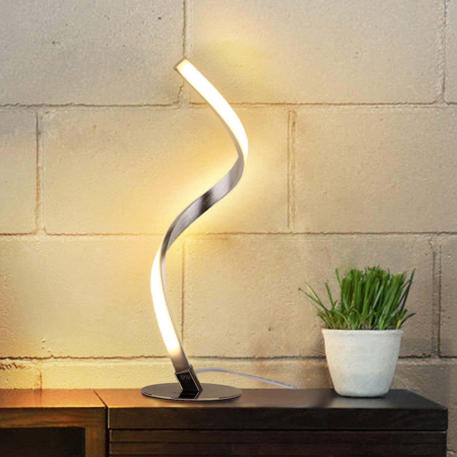 LumiSwivel - Moderne LED-bordlampe med dreibart design