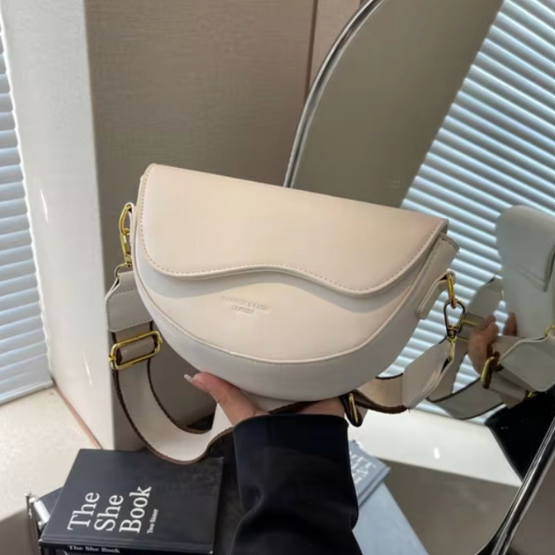 Lina elegant skulderveske med bred stropp og luksuriøst design