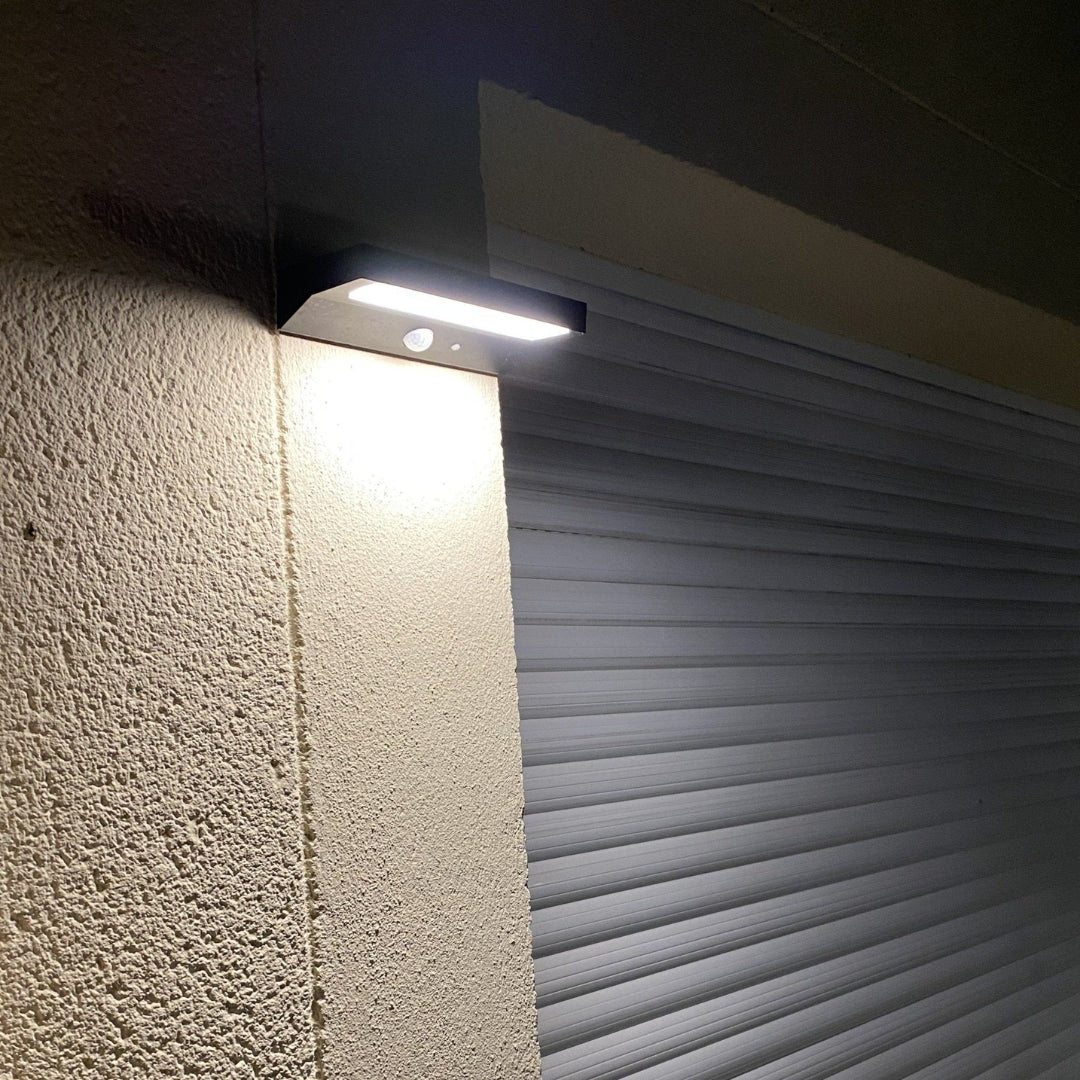 SolarGuard vegglampe med bevegelsessensor