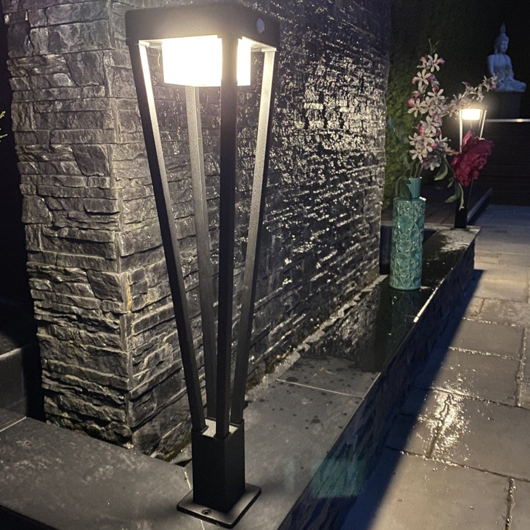 SolarGlow utendørs solcellelampe