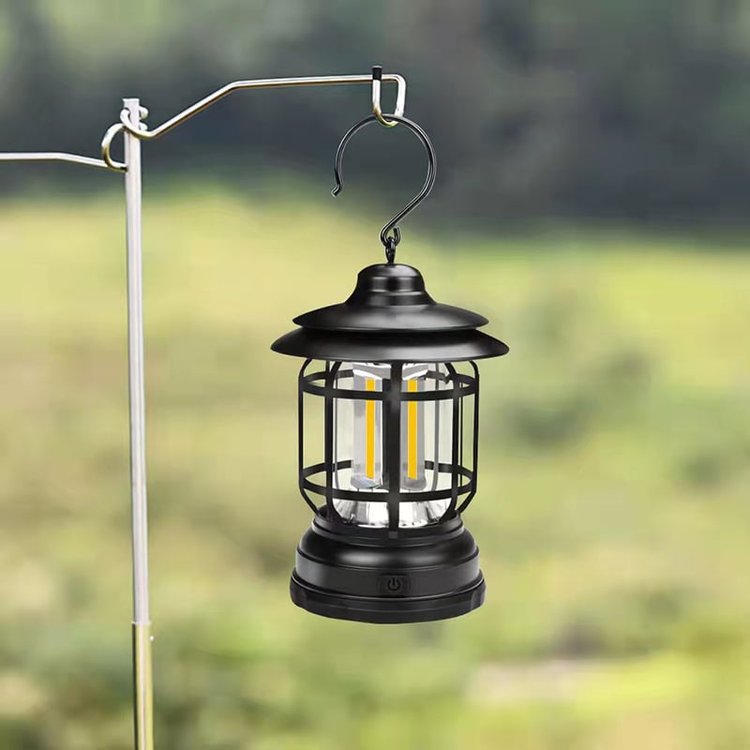 RetroLume – Vintage lysekrone med elegant skjerm for nostalgiske pendellys