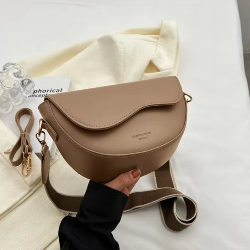 Lina elegant skulderveske med bred stropp og luksuriøst design
