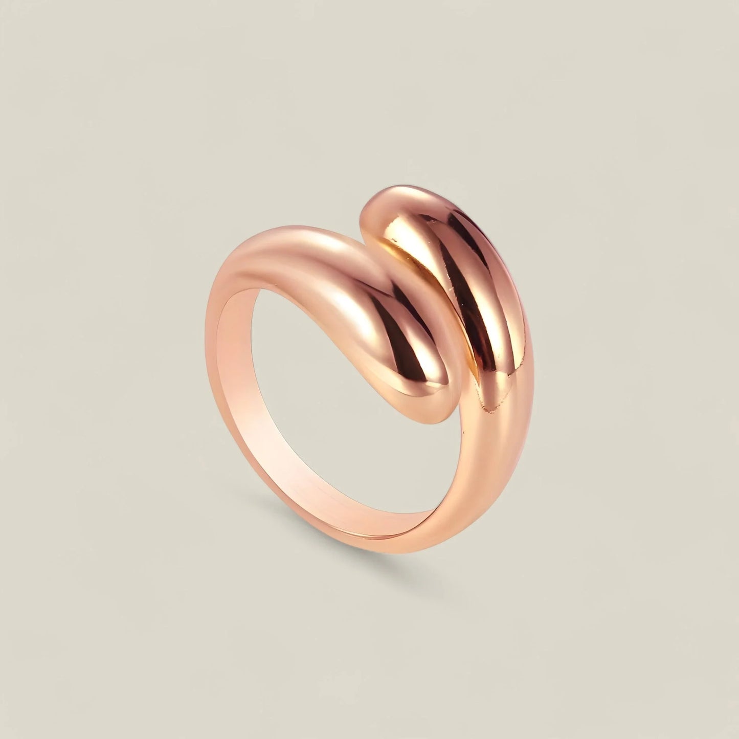 Emma Tidløs ringe - slitesterkt håndverk med minimalistisk eleganse