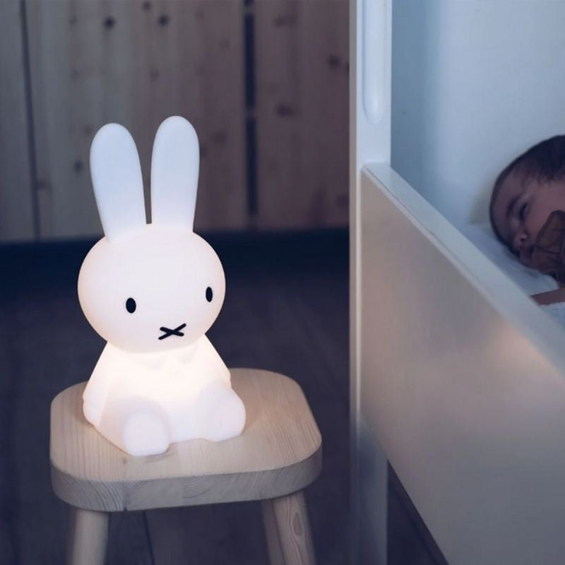 BunnyGlow LED-bordlampe – myk og beroligende belysning med tidløs design
