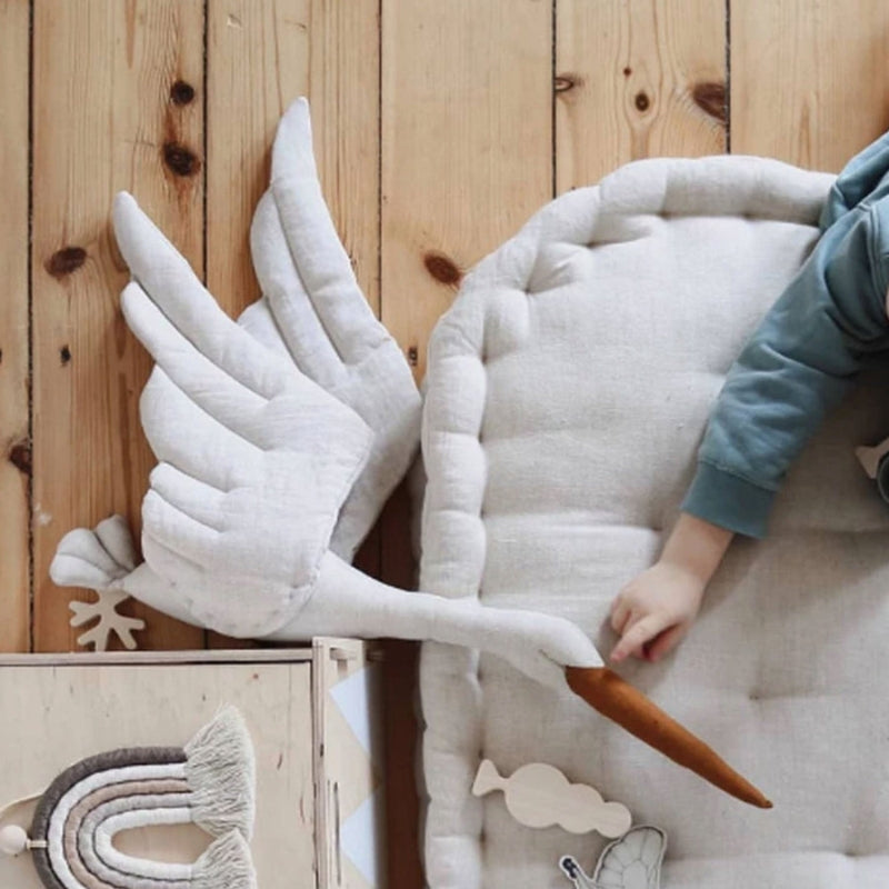 SnuggleStork - Plysjstorkeleke med mykt nebb og koselig sjarm