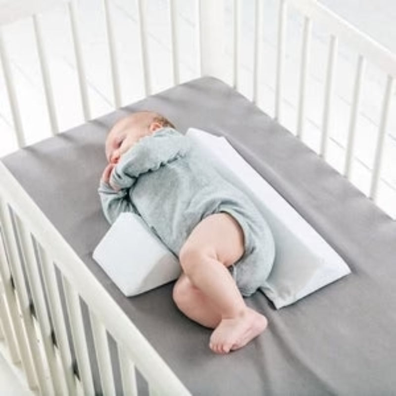 SafeNest justerbar antirullepude til babyer - sikker og ergonomisk søvnstøtte