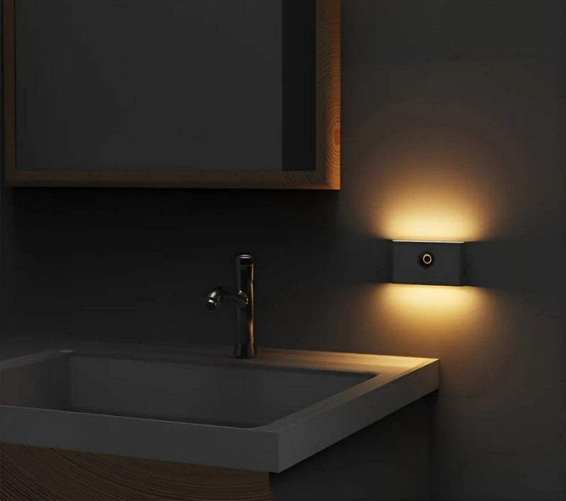 BrightGuard LED-vegglampe med bevegelsessensor