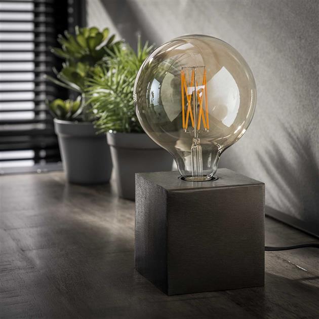 SteelLume - slank industriell bordlampe for moderne rom