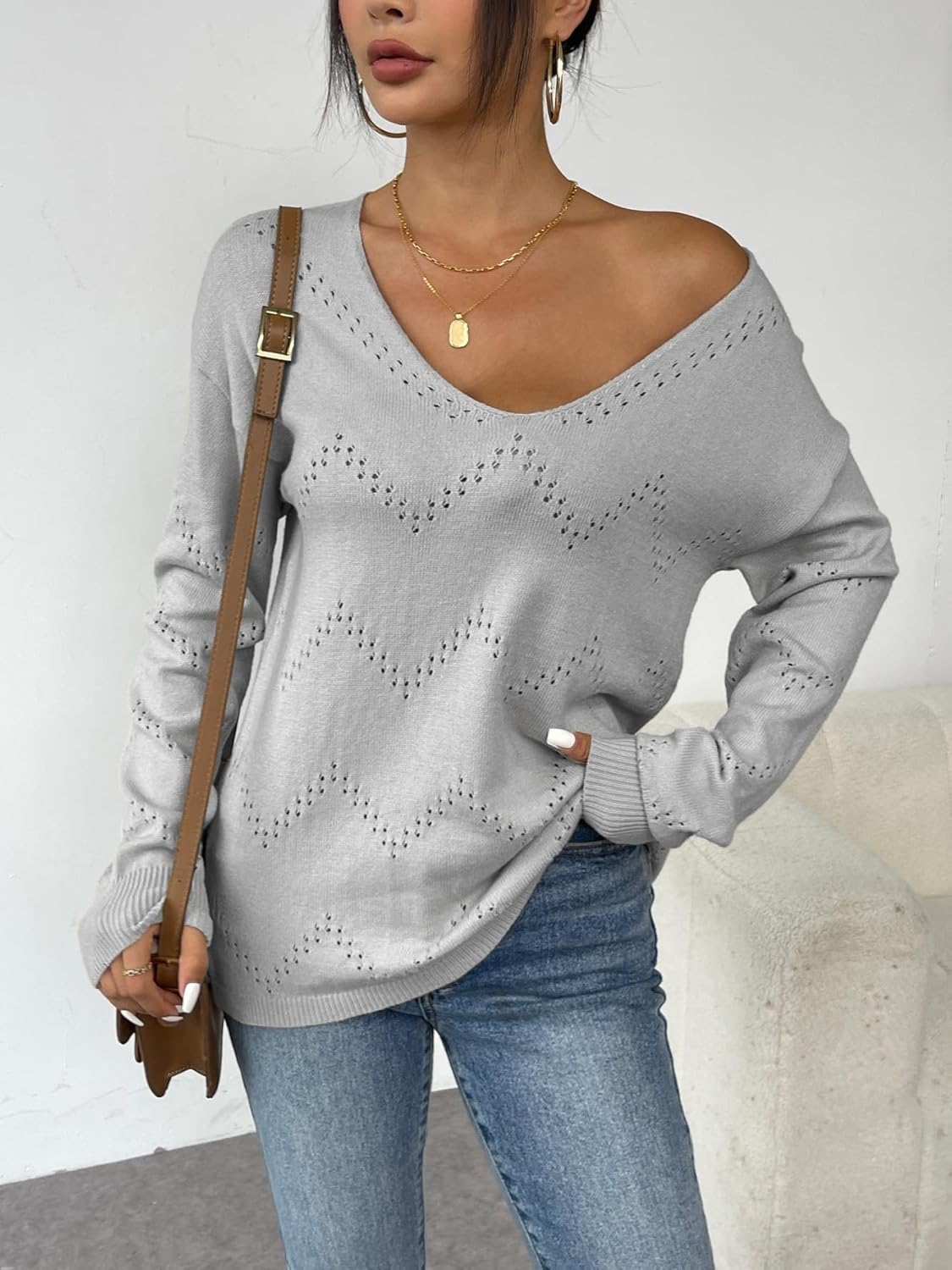 Emma off shoulder heklet genser