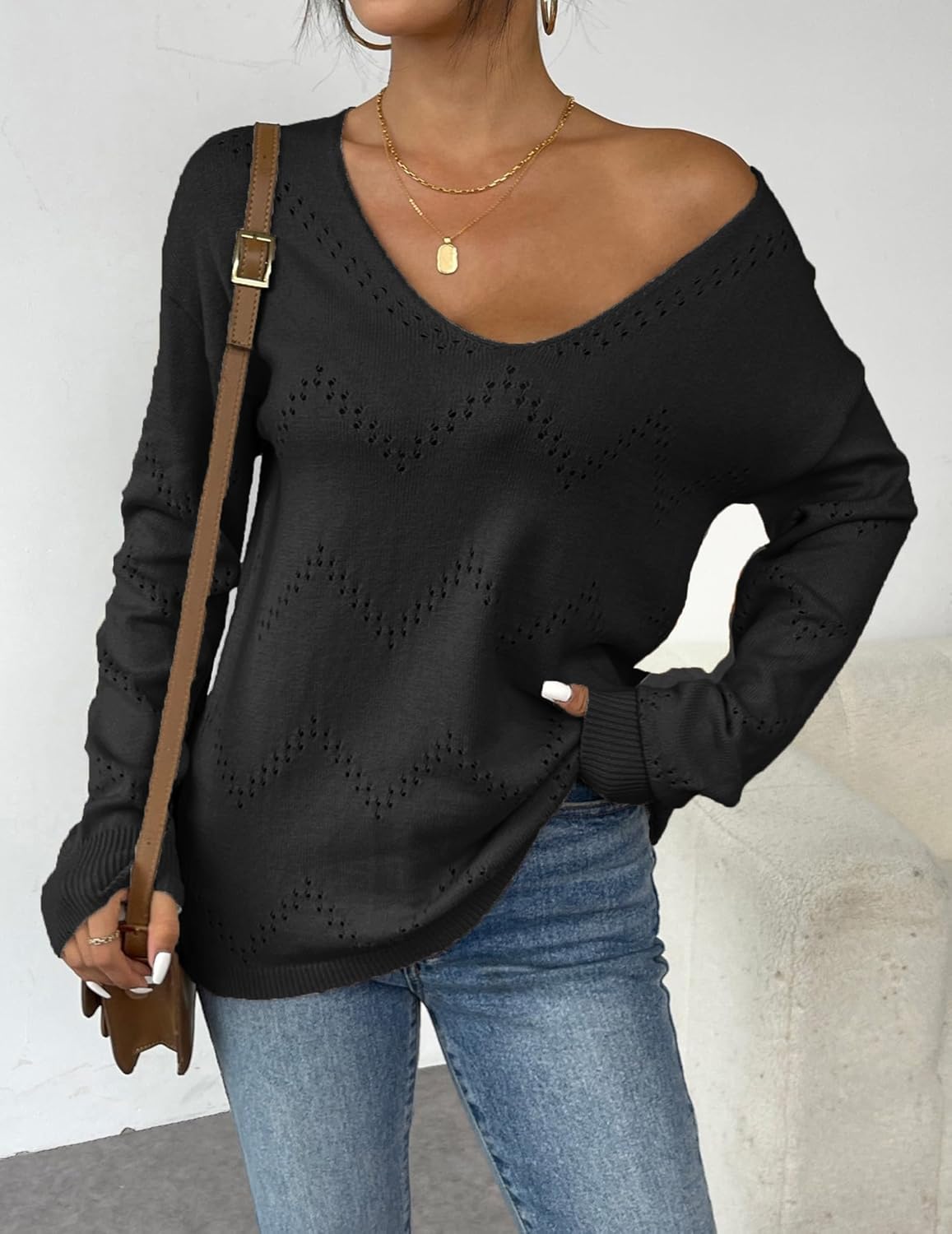 Emma off shoulder heklet genser