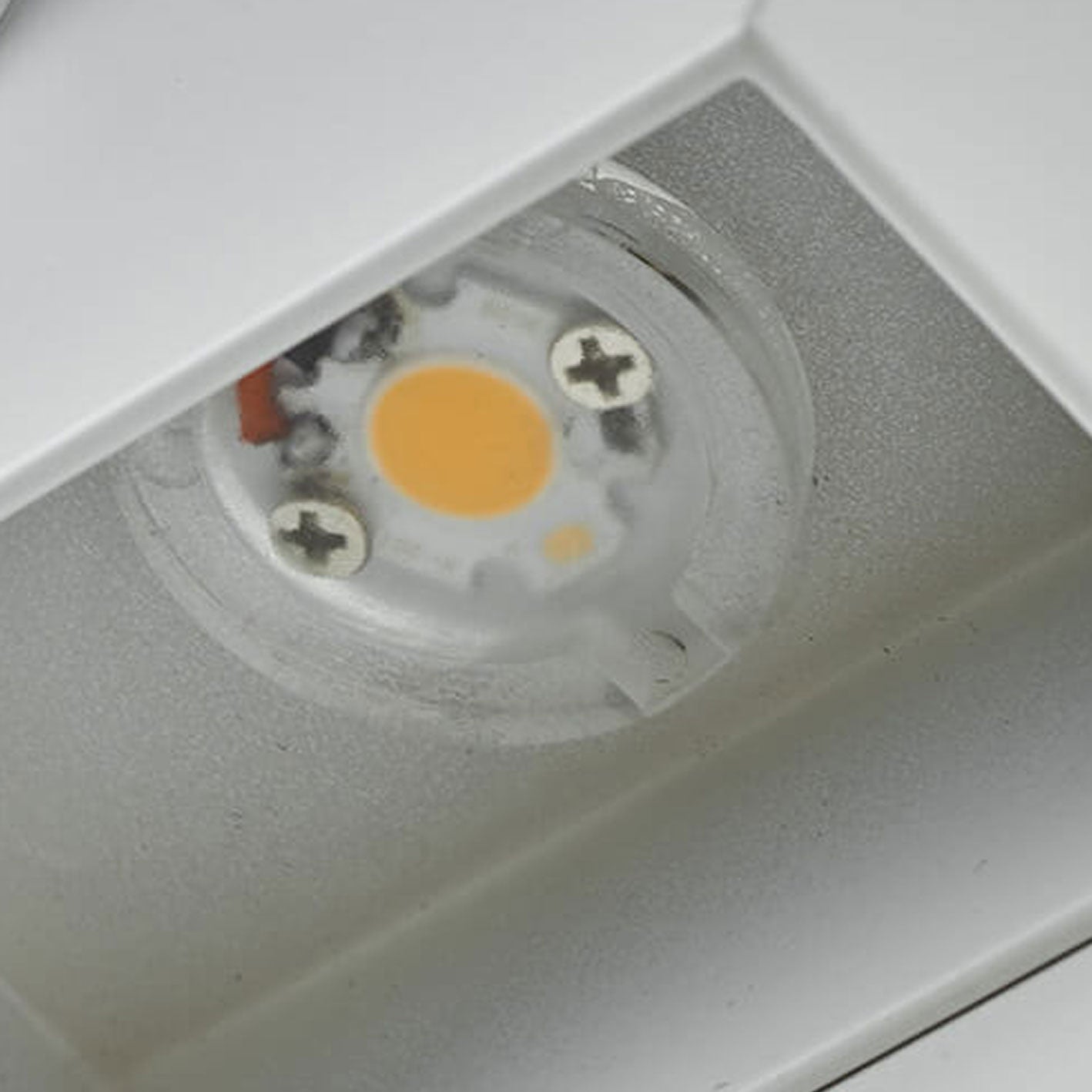 LumiGuard LED-vegglampe med bevegelsessensor – Moderne utendørsbelysning