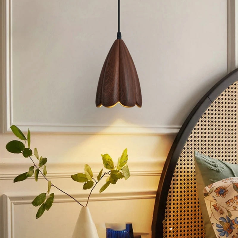 BellAura – Elegant klokkeformet pendellampe for myk belysning
