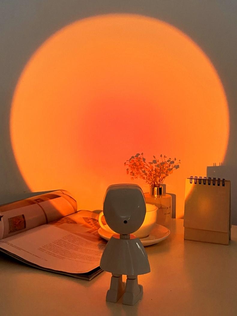 CosmoGlow Astronaut LED-bordlampe – Skap en magisk kosmisk stemning