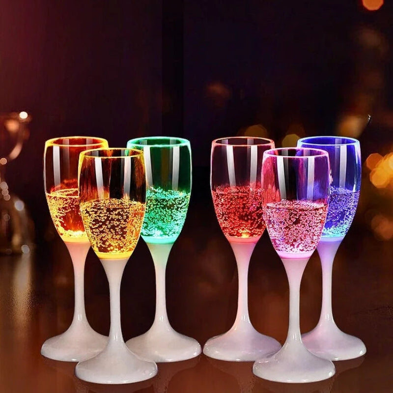 LumiFlute – Fargeskiftende LED-champagneglass