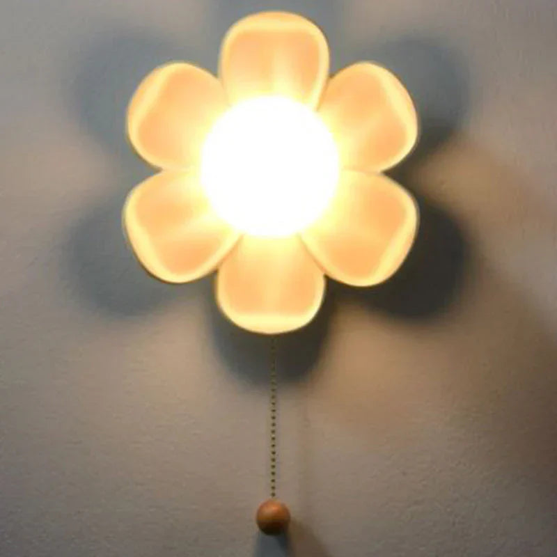 BlomstraLys - Kunstnerisk blomsterlampe med eleganse og design