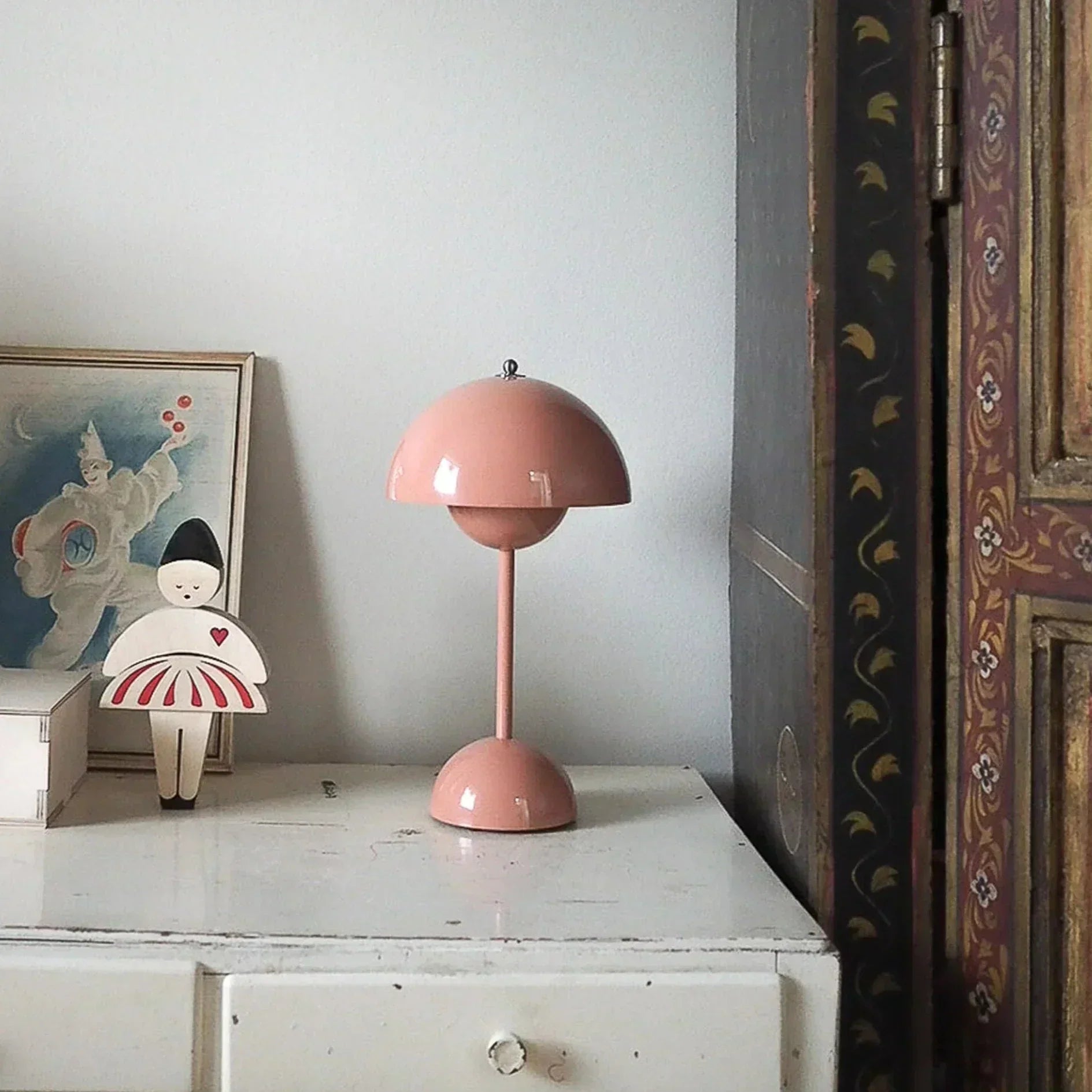 NordicGlow- Bordlampe med moderne soppdesign