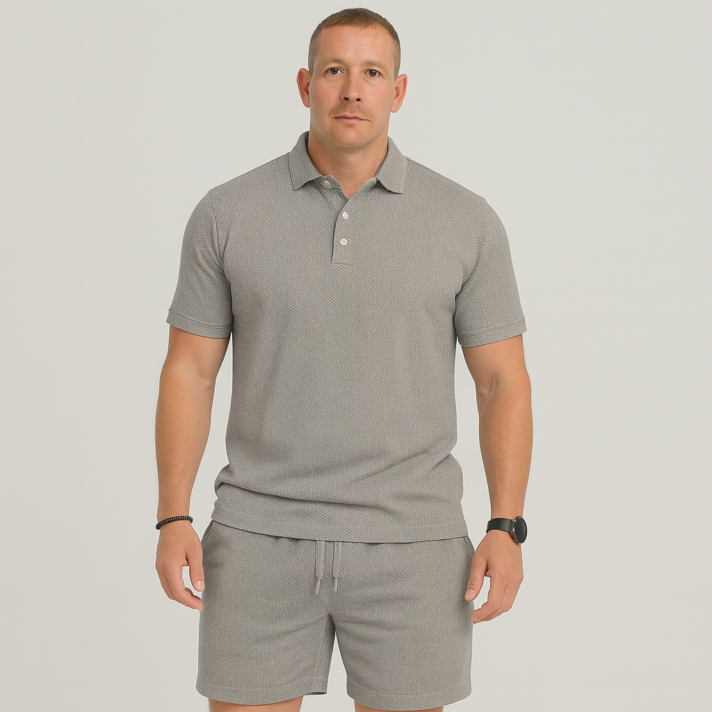 Herre sommersett for fritidsbruk – Lett topp med golfkrage og ensfargede shorts med lommer