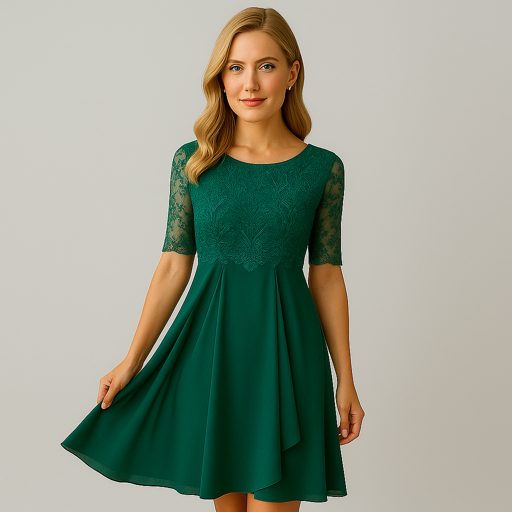 Lys blond knelang aftenkjole - korte ermer og elegant design