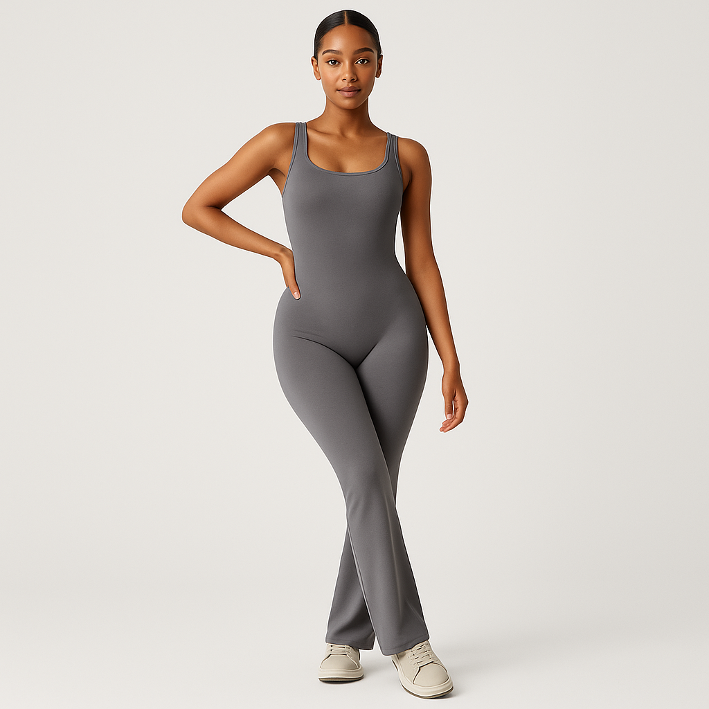 Mireille - Utsvingt jumpsuit med V-rygg