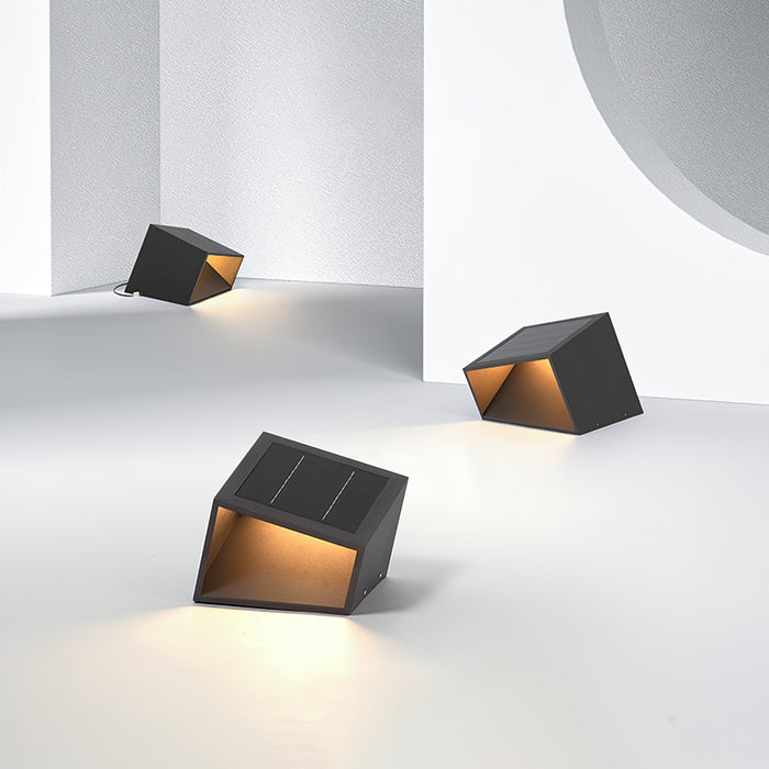 LumeCube modern solar energy garden lamp