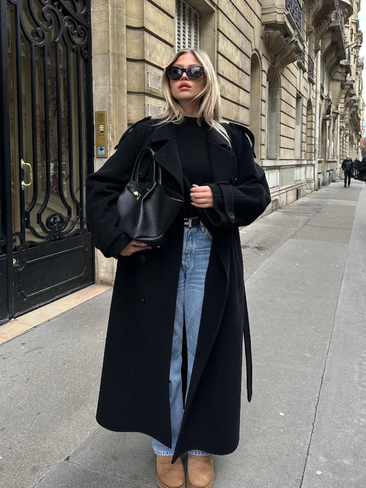 Noemi Elegant lang ullfrakk med belte