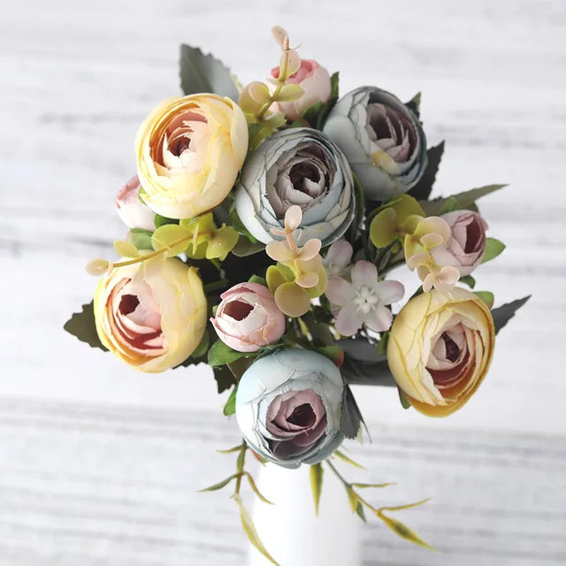 BloomLuxe – Elegant kunstig Ranunculus-blomsterarrangement