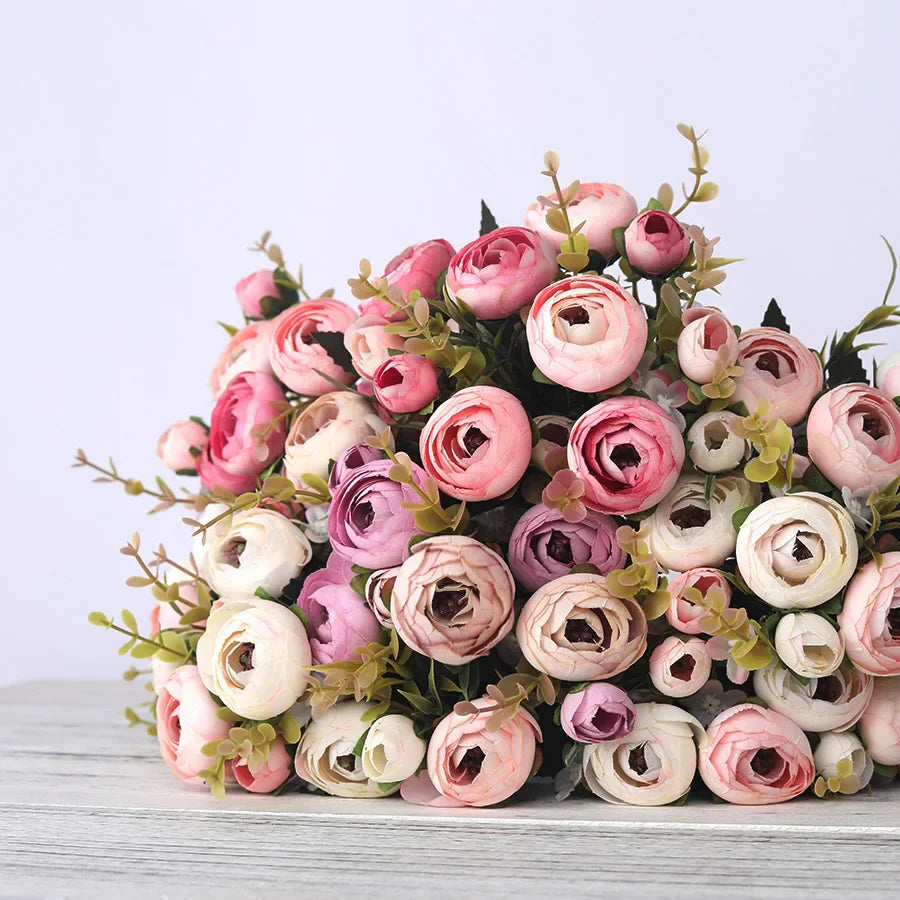BloomLuxe – Elegant kunstig Ranunculus-blomsterarrangement