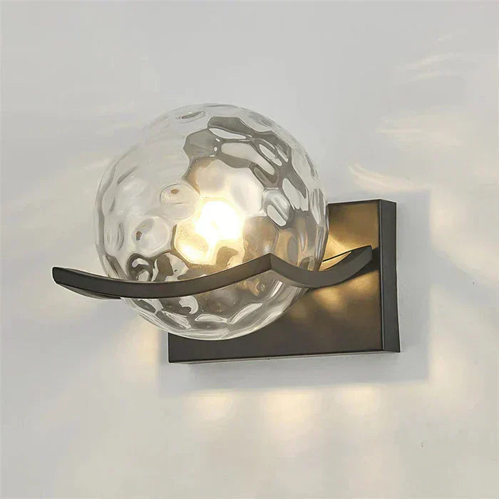 Skjellmotiv: Vakkert kystinspirert design gir en CrystalizedBeam - Moderne LED-vannlampe i Crystalunique touch.