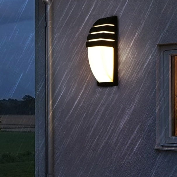 LumeArc moderne utendørs vegglampe – stilig design med elegant bue