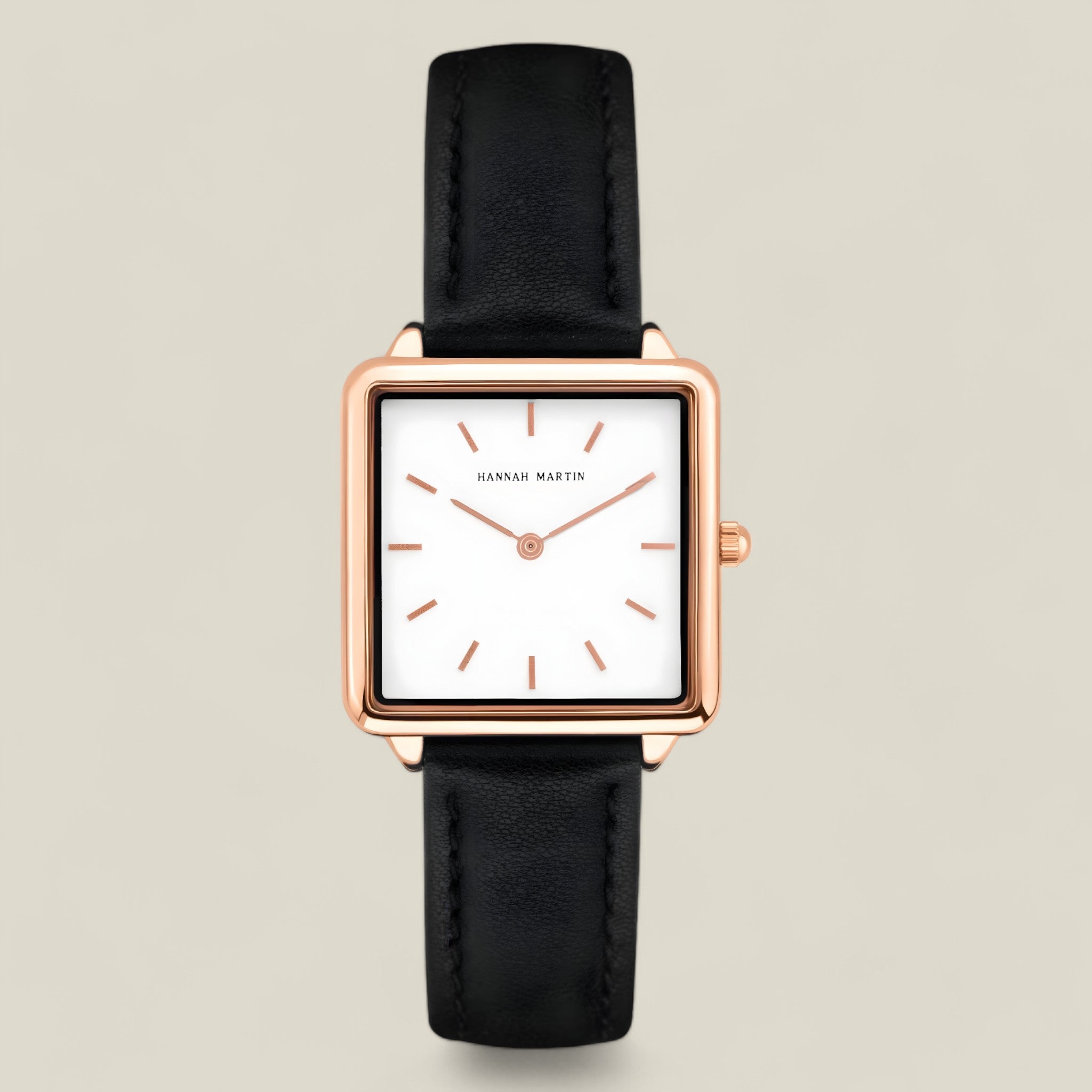 Isabella rosegull firkantet klokke - Elegant design med tidløs appell