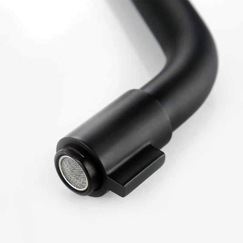LuxFlow moderne veggmontert kran