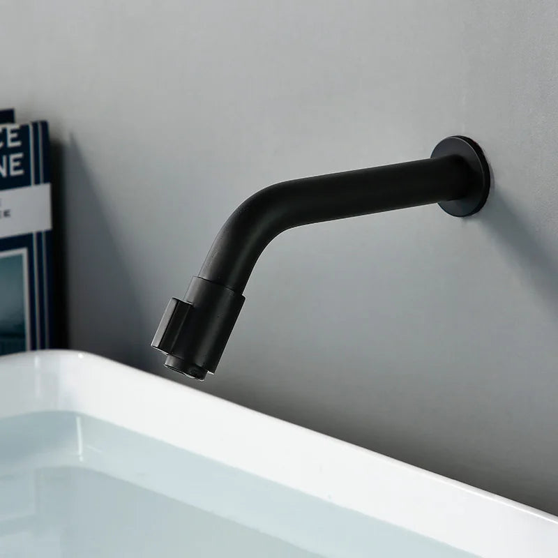 LuxFlow moderne veggmontert kran