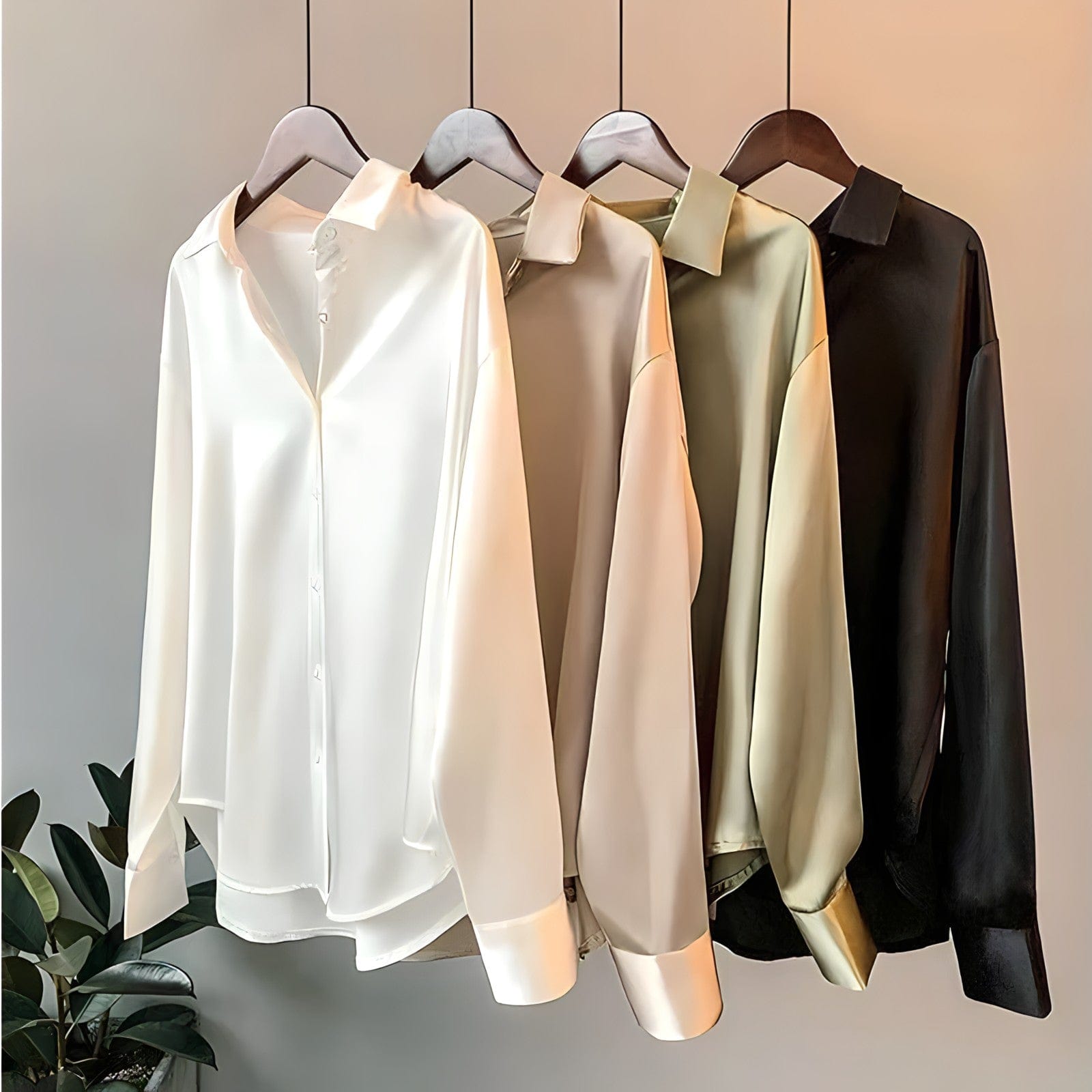 Emma er en allsidig silkebluse for moderne eleganse