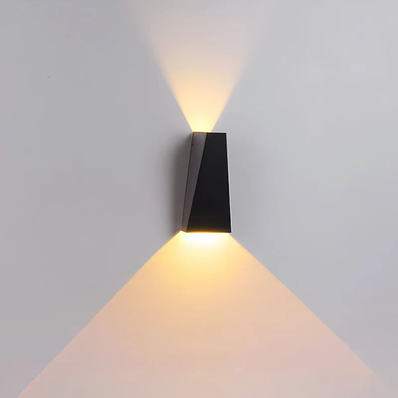 TrapezGlow - LED-vegglampe