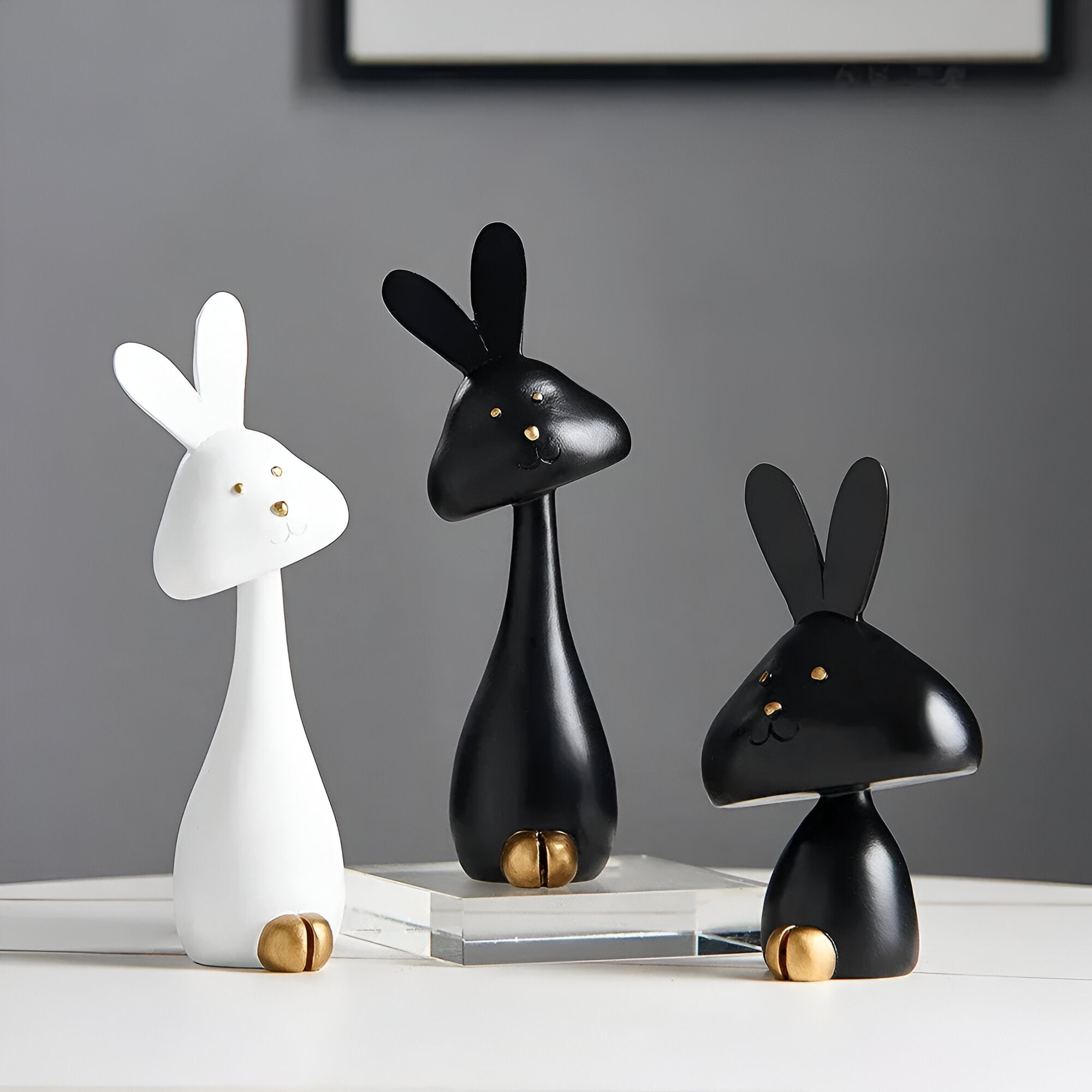 WhimsiPals - Minimalistiske svart-hvite dyrefigurer